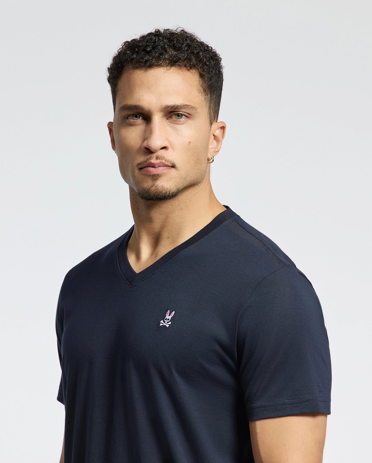 MENS CLASSIC V NECK TEE - B6U100ARPC - Image 3
